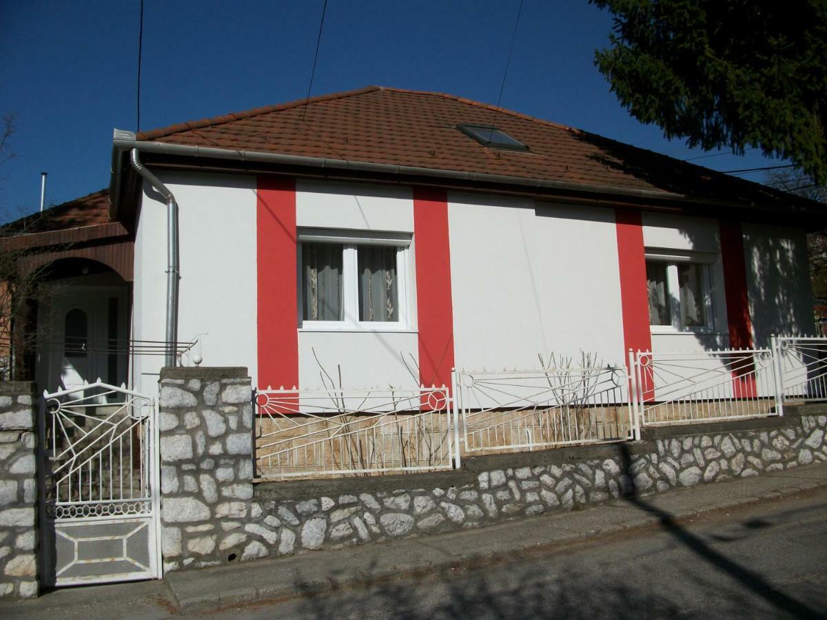 Fuege Vendeghaz Hotel Mişcolţ Exterior foto